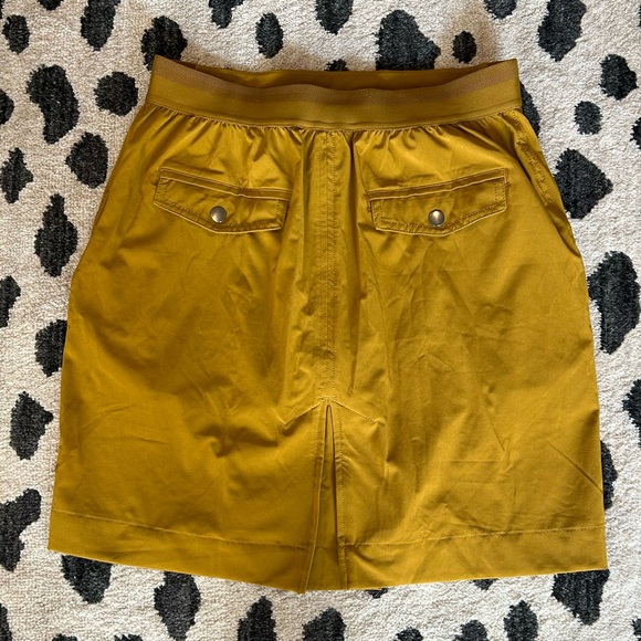 Athleta Cargo Skort - Size 8 - Picture 3 of 3